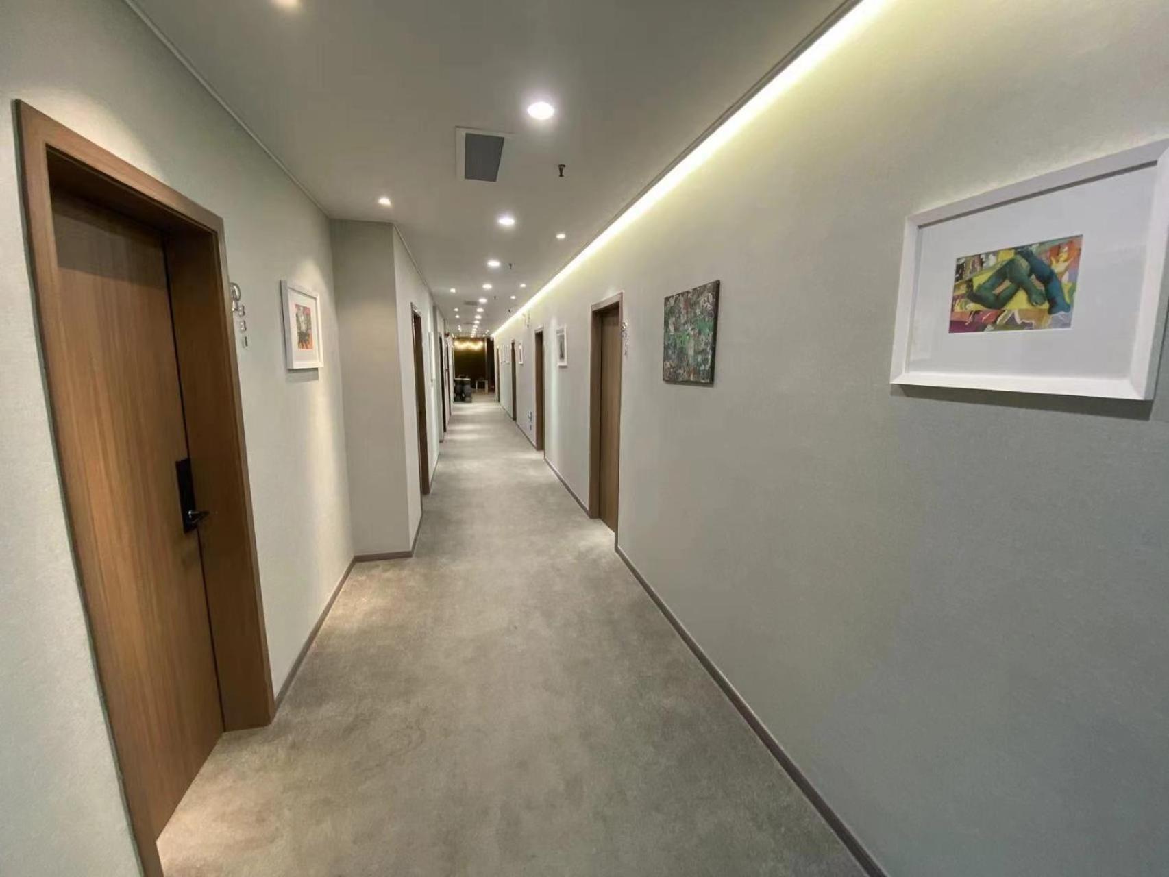 Puzzle Hotel Guangzhou Fenghuang New Village Subway Station Exteriör bild